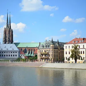 Wenderedu Business Center Bed & Breakfast Vratislav